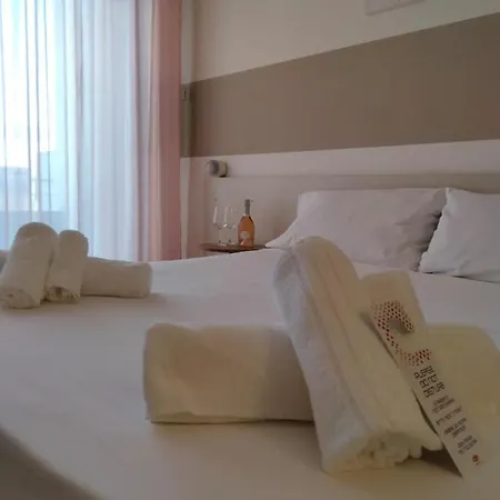 Baia Hotel 3*