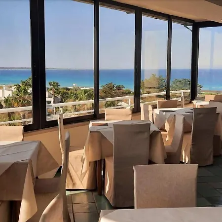 Hotel Baia 3*