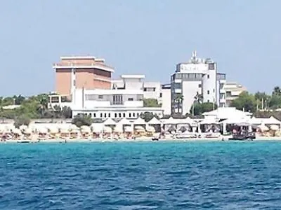 Baia Hotell 3*