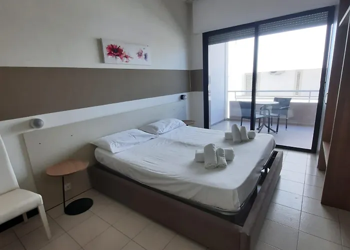 Hotel Baia 3*